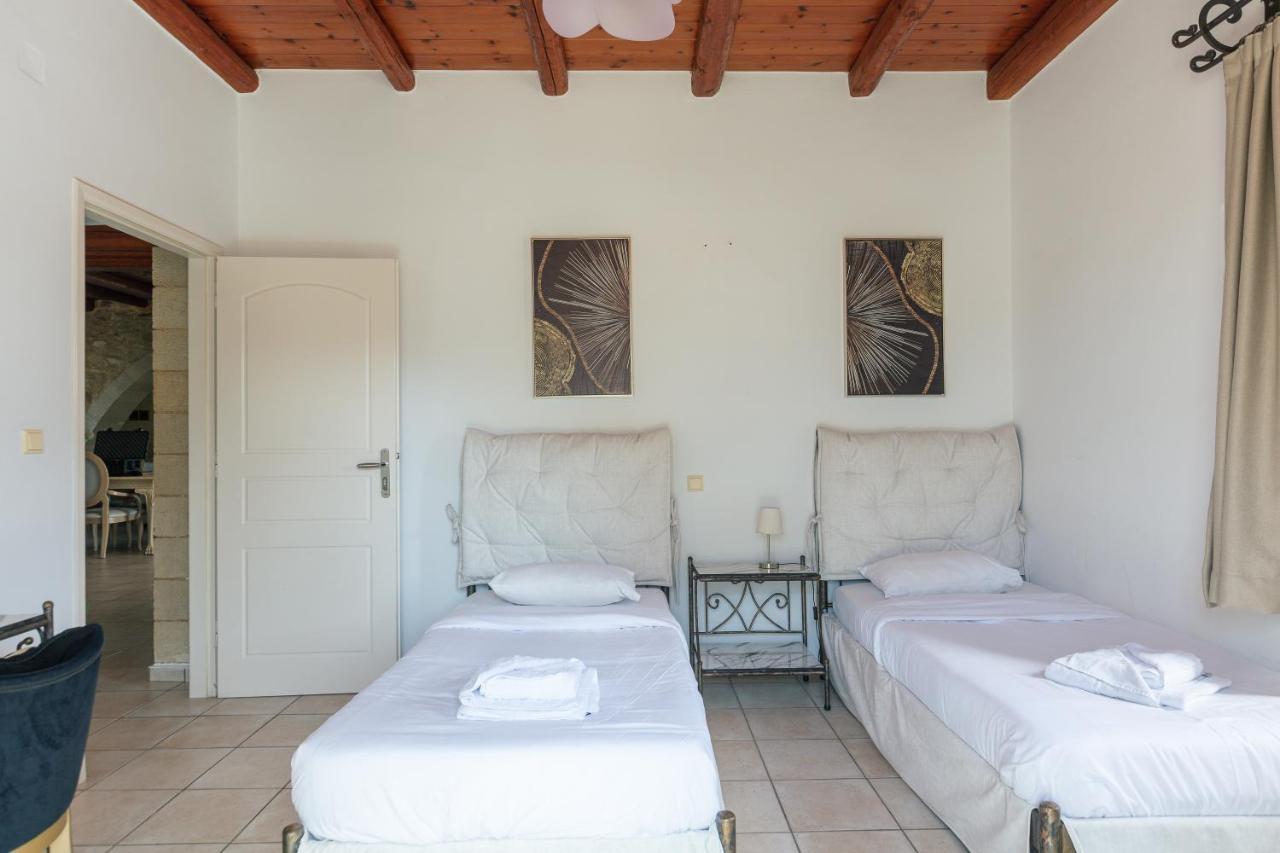 Villa Pinelopi Asproulianoi Bagian luar foto
