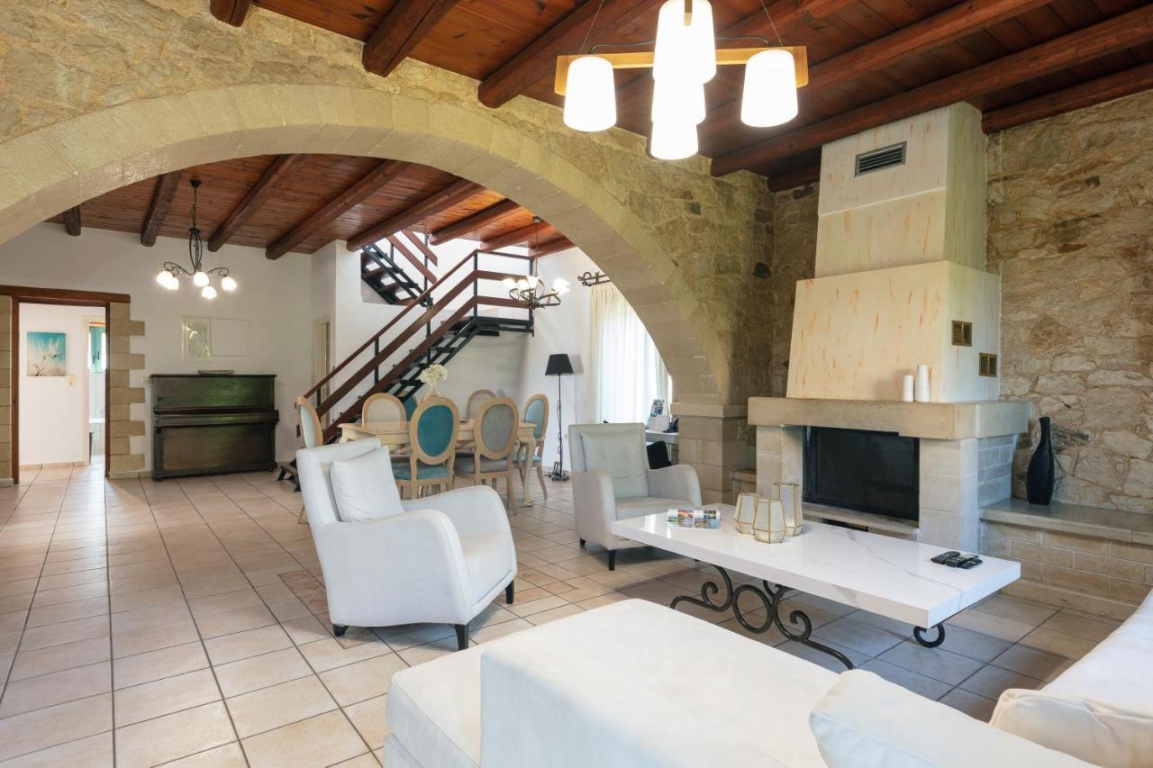 Villa Pinelopi Asproulianoi Bagian luar foto
